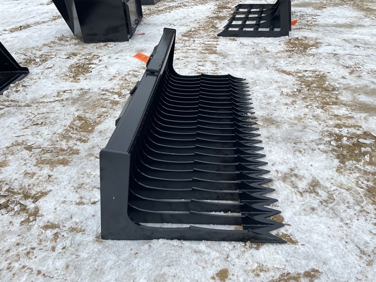 #2046-•-skid-steer-mount-72"-fine-tooth-skeleton-bucket-image-4