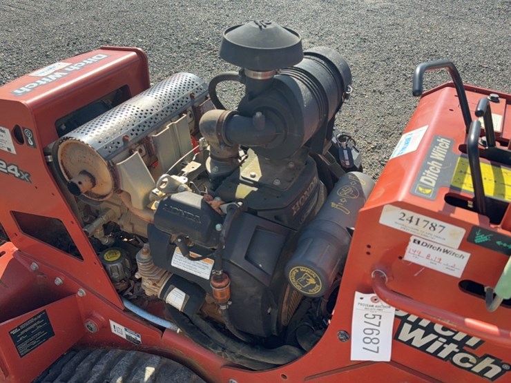 2019-ditch-witch-c24x-image-11