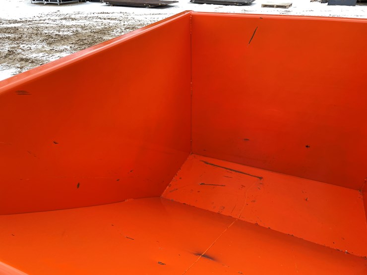 #2002-•-2-yard-self-dumping-hopper-image-8