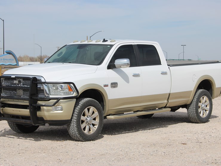 2015-ram-2500-laramie-longhorn-image-1