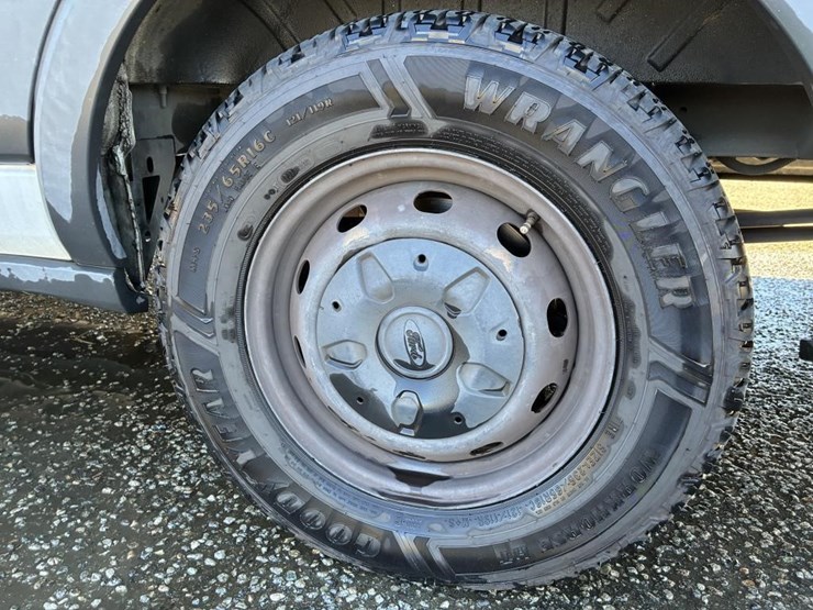 2017-ford-transit-image-5