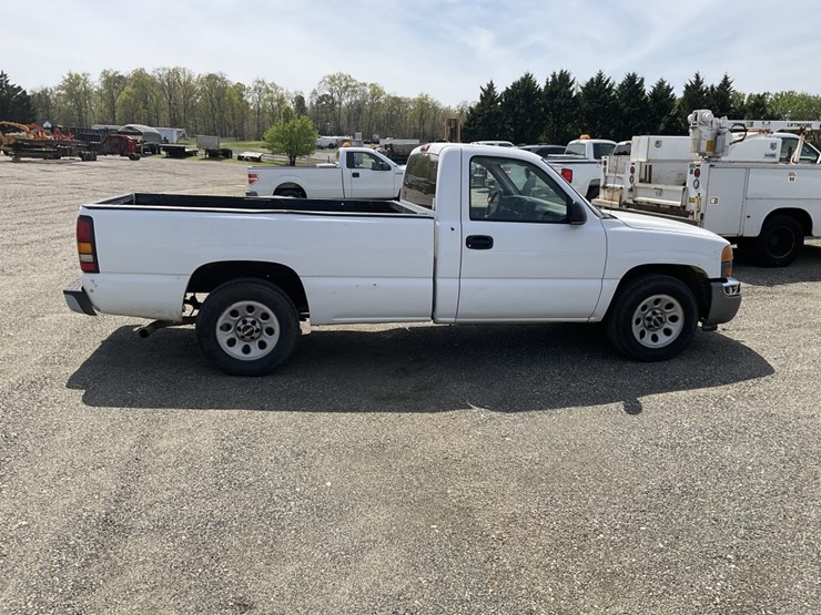 2005-gmc-1500-image-6