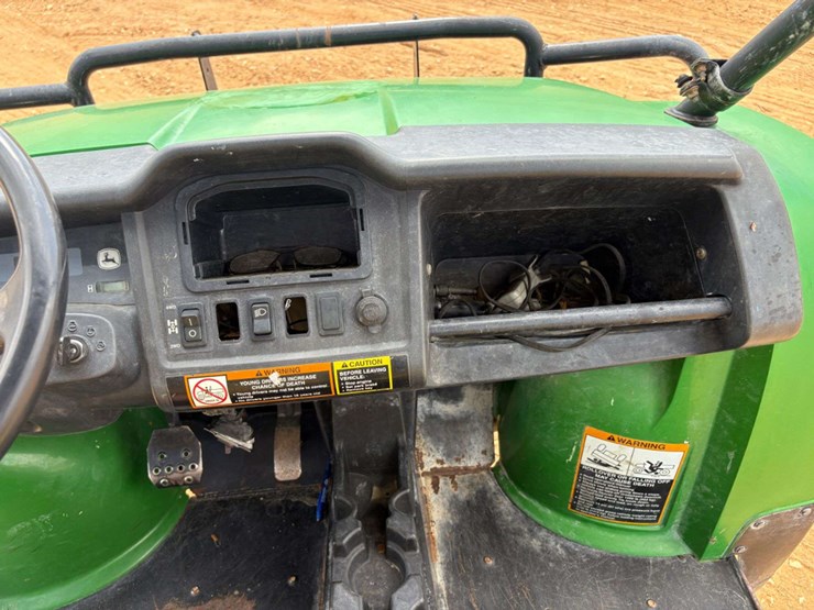 john-deere-gator-image-12