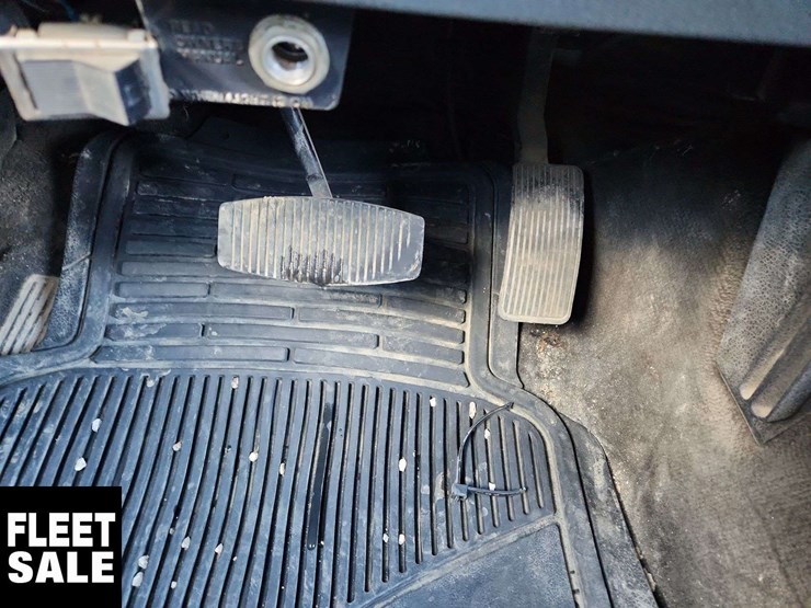 2015-ford-f550-image-15