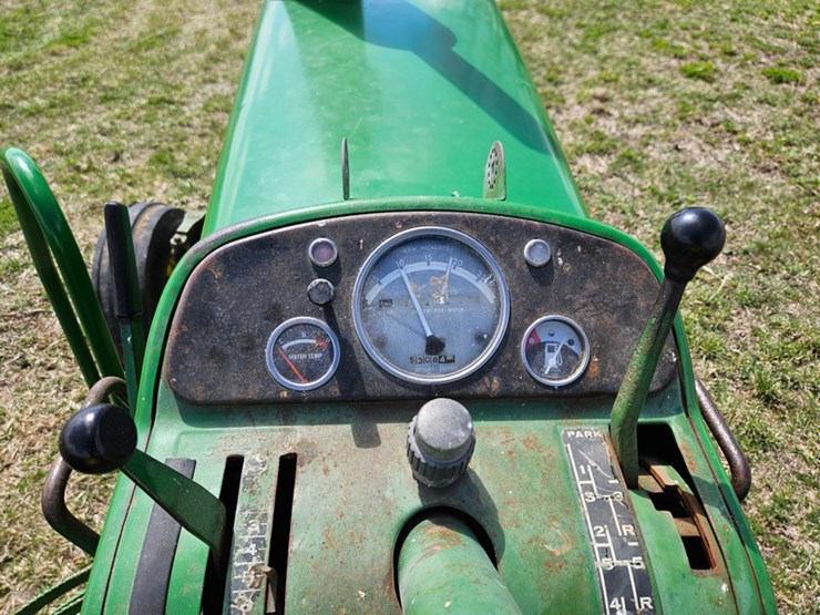 john-deere-4010-image-30
