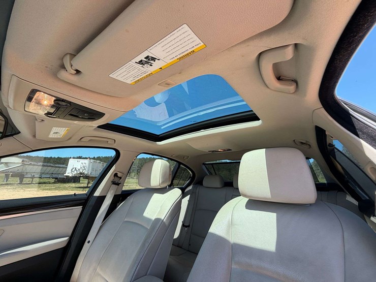 2011-bmw-528i-4-door-sedan-(178,025-miles)-image-13