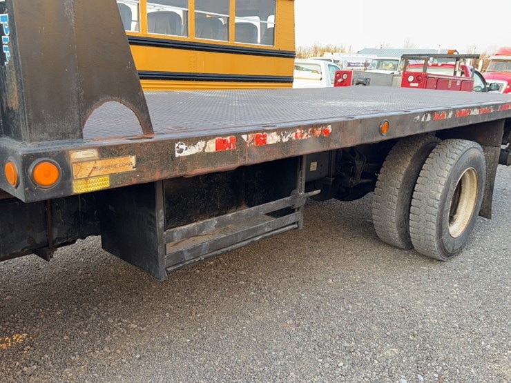 2005-ford-f650-image-14