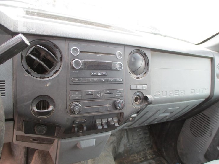 2015-ford-f350-xl-image-9