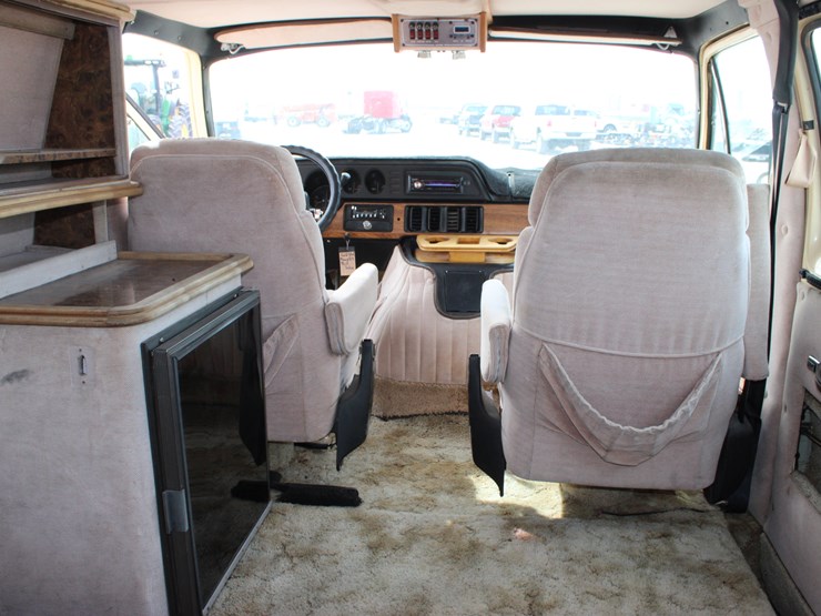 1985-dodge-ram-350-image-30