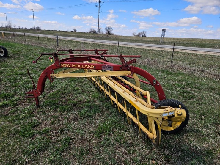 new-holland-258-image-2