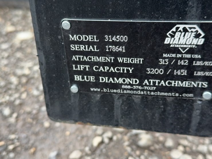#2019-•-blue-diamond-48"-skid-steer-block-pallet-forks-image-3