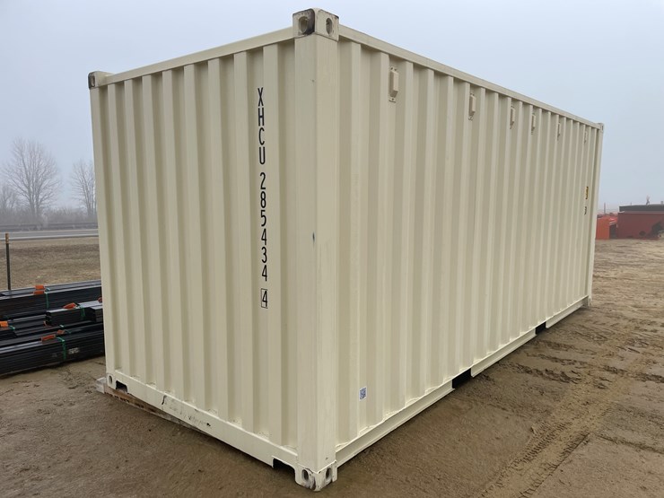 #116-•-20'-shipping-container-image-3