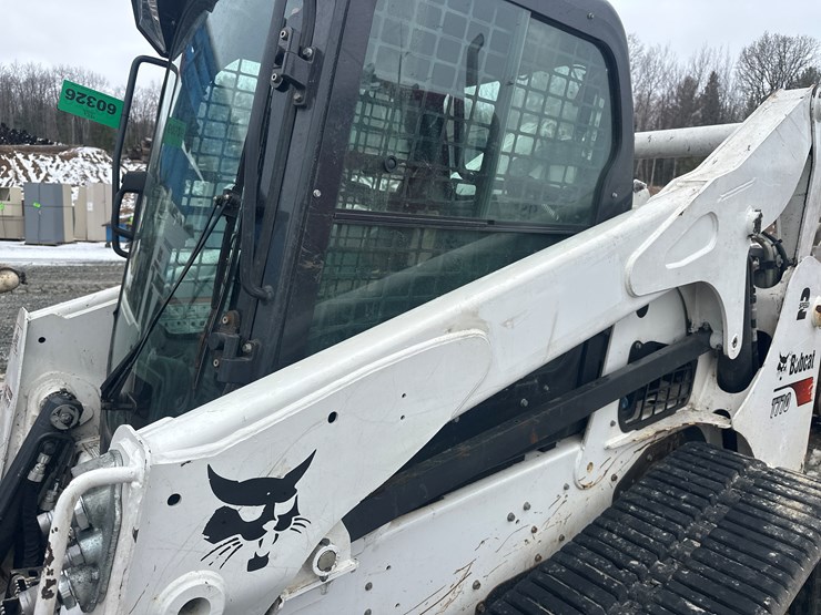 2022-bobcat-t770-image-13