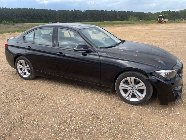 2016-bmw-328i-4-door-sedan-(112,946-miles)-image-4