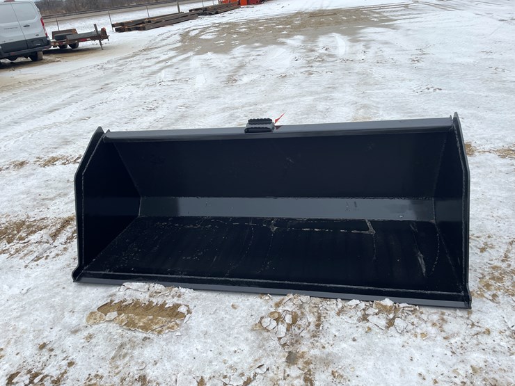 #2043-•-skid-steer-mount-84"-snow-liter-bucket-image-2