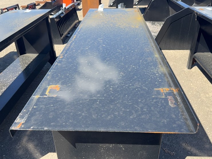 #1017-•-90"-metal-work-bench-image-2