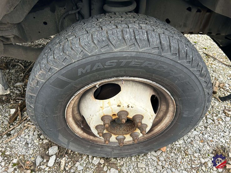 2017-ford-e450-image-12