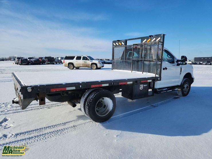 2017-ford-f350-image-4