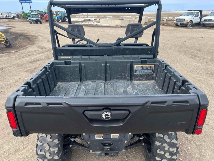 2023-can-am-defender-hd9-image-8