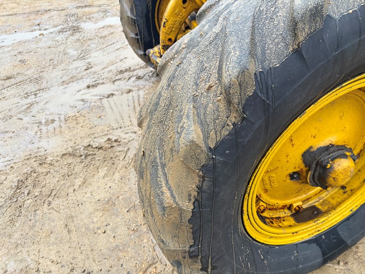 caterpillar-12-image-83