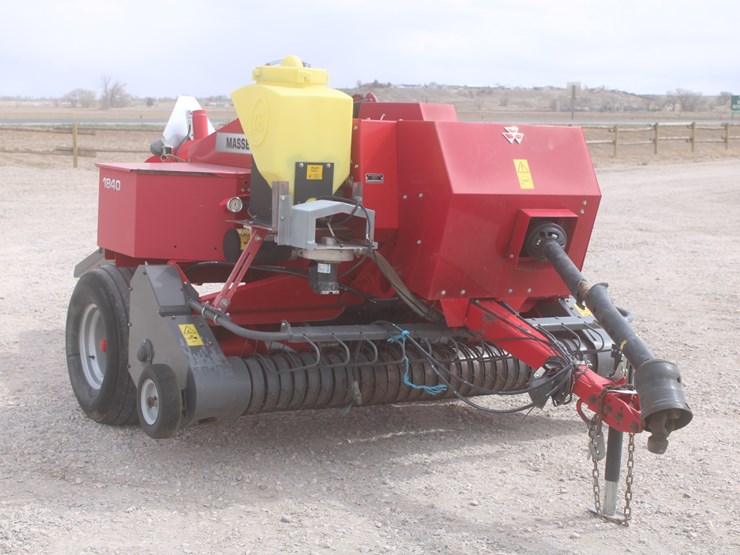 2015-massey-ferguson-1840-image-3