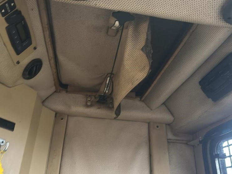 2010-tigercat-lx822c-image-60