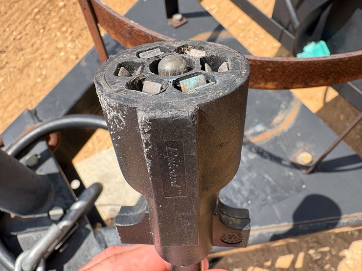 2021-keystone-hideout-travel-trailer-image-14