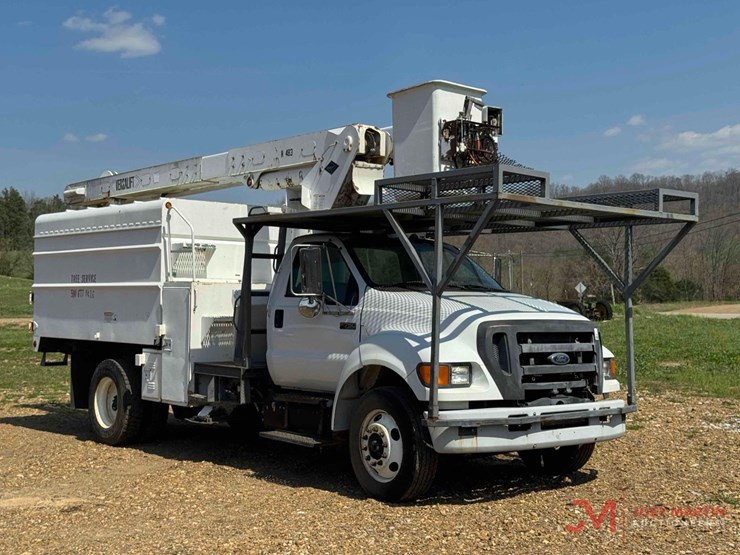 2003-ford-f750-xl-image-1