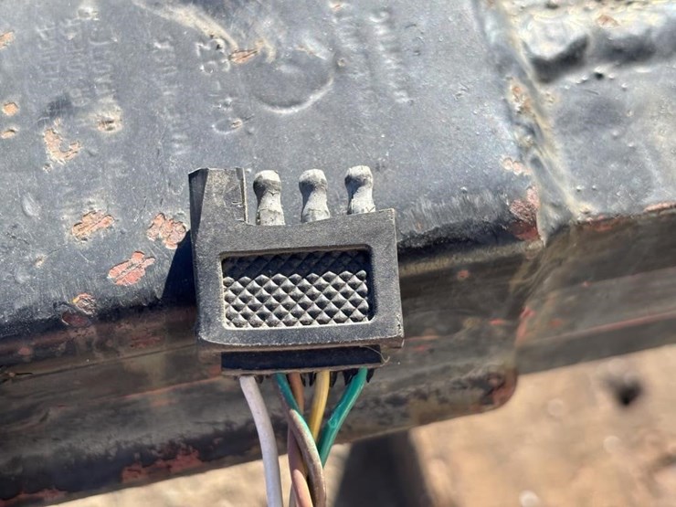 1995-unknown-trailer-image-33