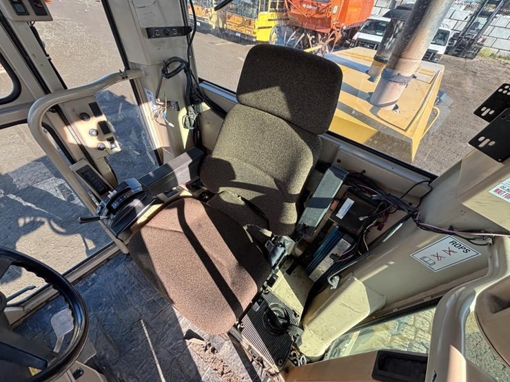 caterpillar-143h-image-44