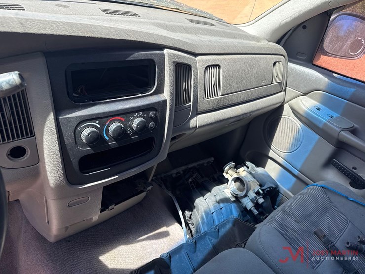 2003-dodge-1500-image-24