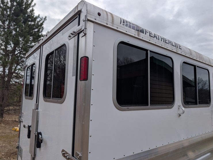 #282-•-2015-featherlite-29'-aluminum-gooseneck-horse-trailer-(wi-title)-(ridgeland,-wi)-image-21