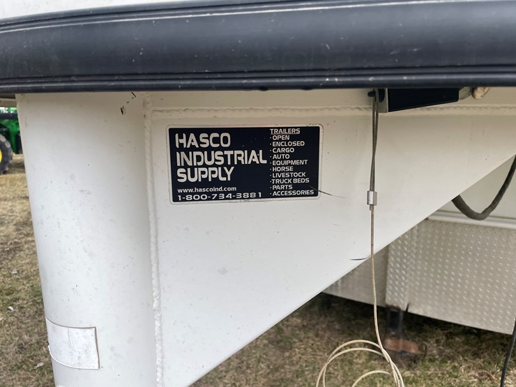 #292-•-2005-trails-west-classic-horse-trailer-(has-mn-title-in-delay)(scandia,-mn)-image-10