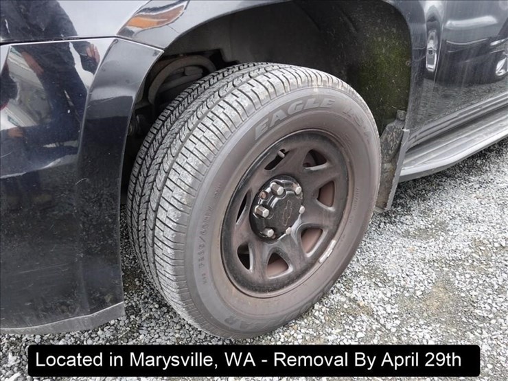 2017-chevrolet-tahoe-image-18