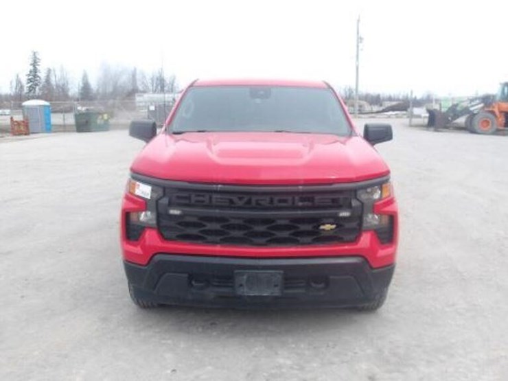 2023-chevrolet-1500-image-2