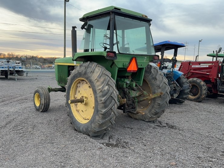 john-deere-4430-image-11