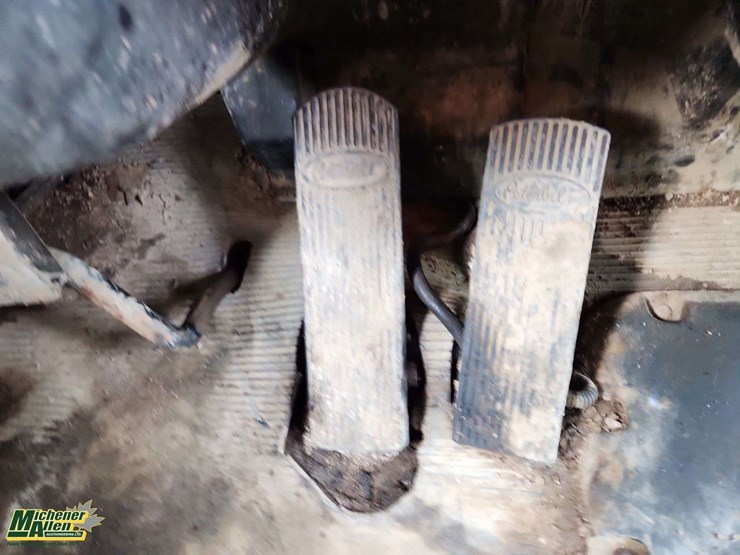 2008-peterbilt-340-image-13