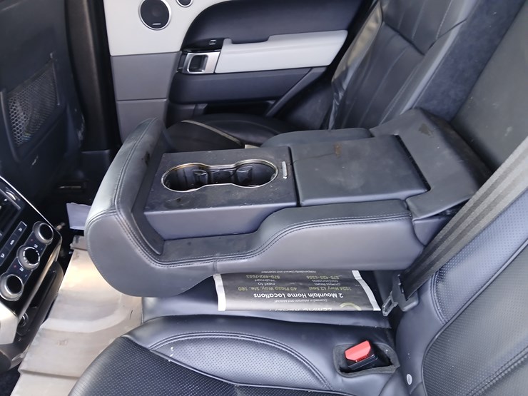 2016-land-rover-range-rover-image-60