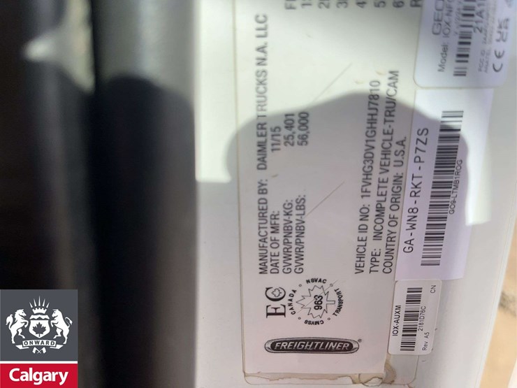 2016-freightliner-114sd-image-25