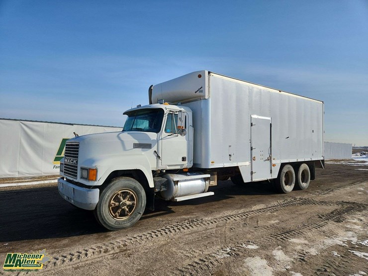 1998-mack-ch613-image-1