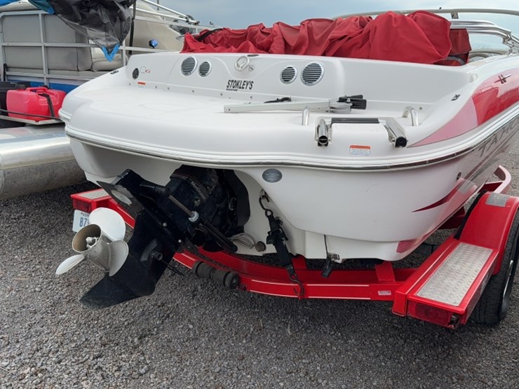 #4008-•-2006-tahoe-22'-runabout-boat-image-6