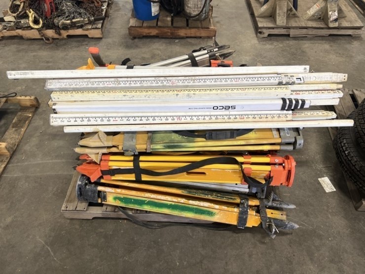 topcon-trip-pods-&-seco-grade-rods-image-5