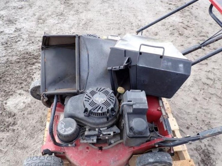 qty-of-(2)-toro-commercial-24-in.-push-mower(s)-image-6