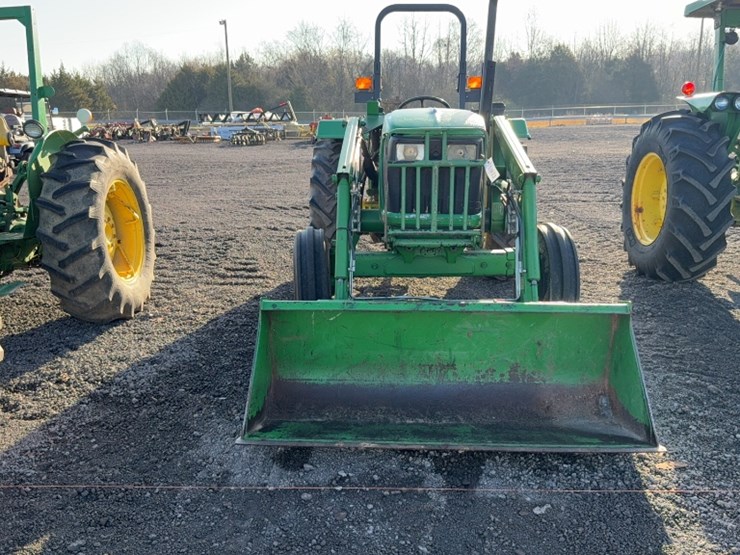 john-deere-5045d-image-2