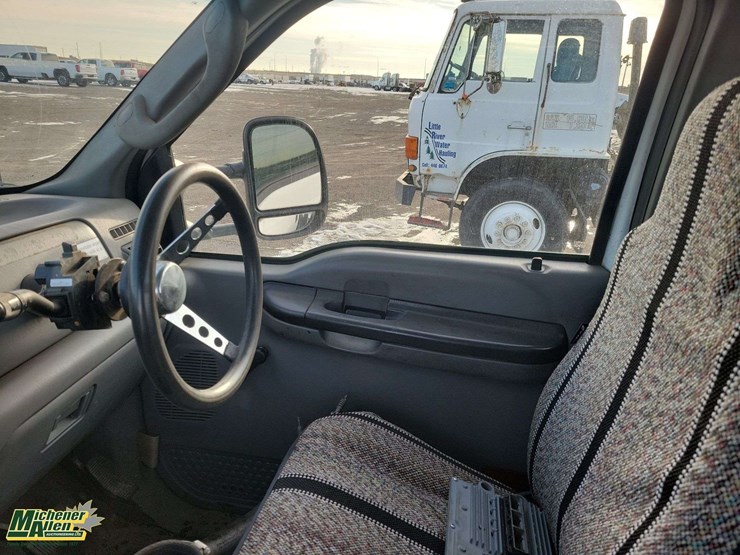 2006-ford-f550-image-22