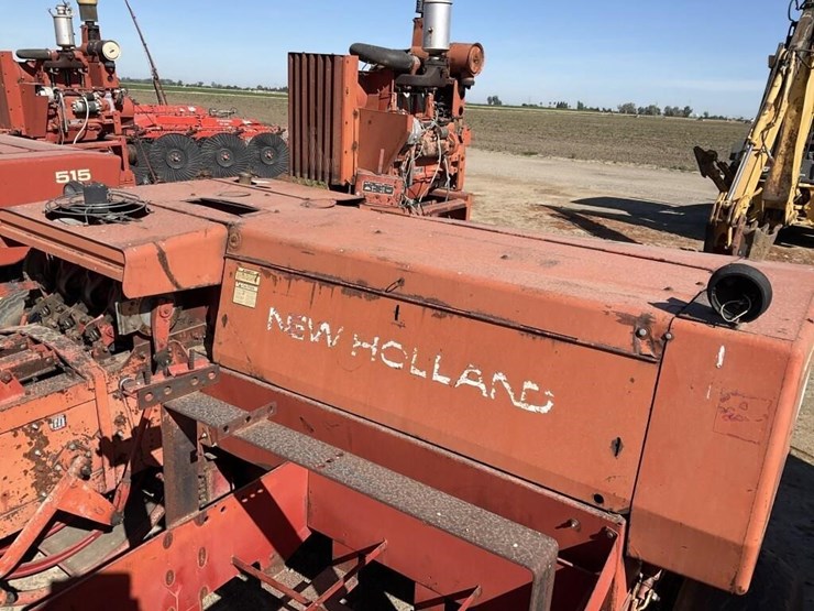 new-holland-500-image-7