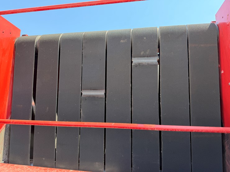 2009-new-holland-br7090-image-4