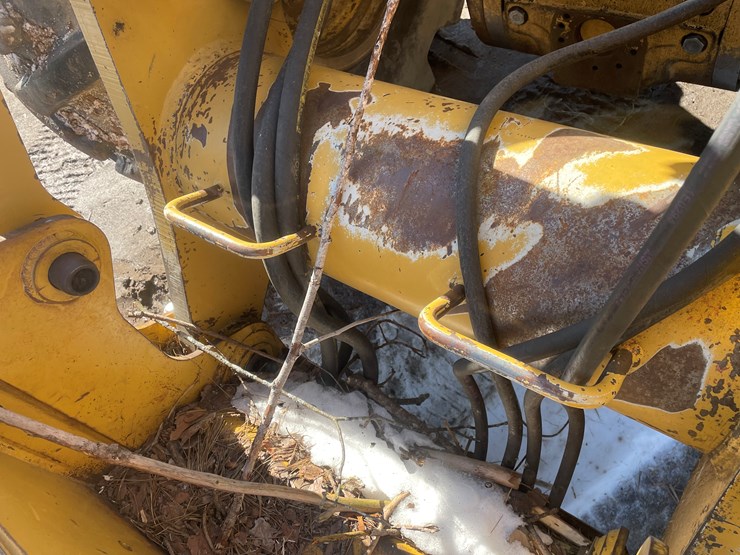 2008-caterpillar-553-image-11