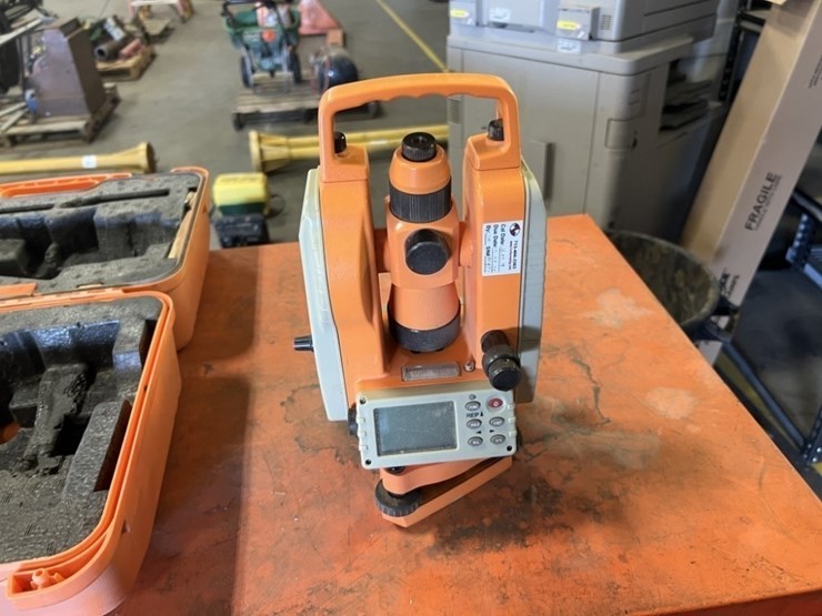 digital-theodolite-image-2
