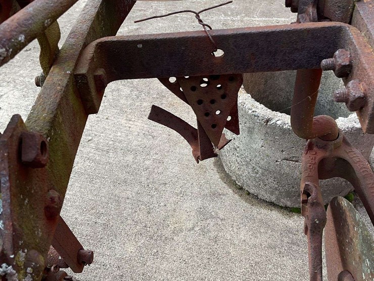 john-deere-12-image-20